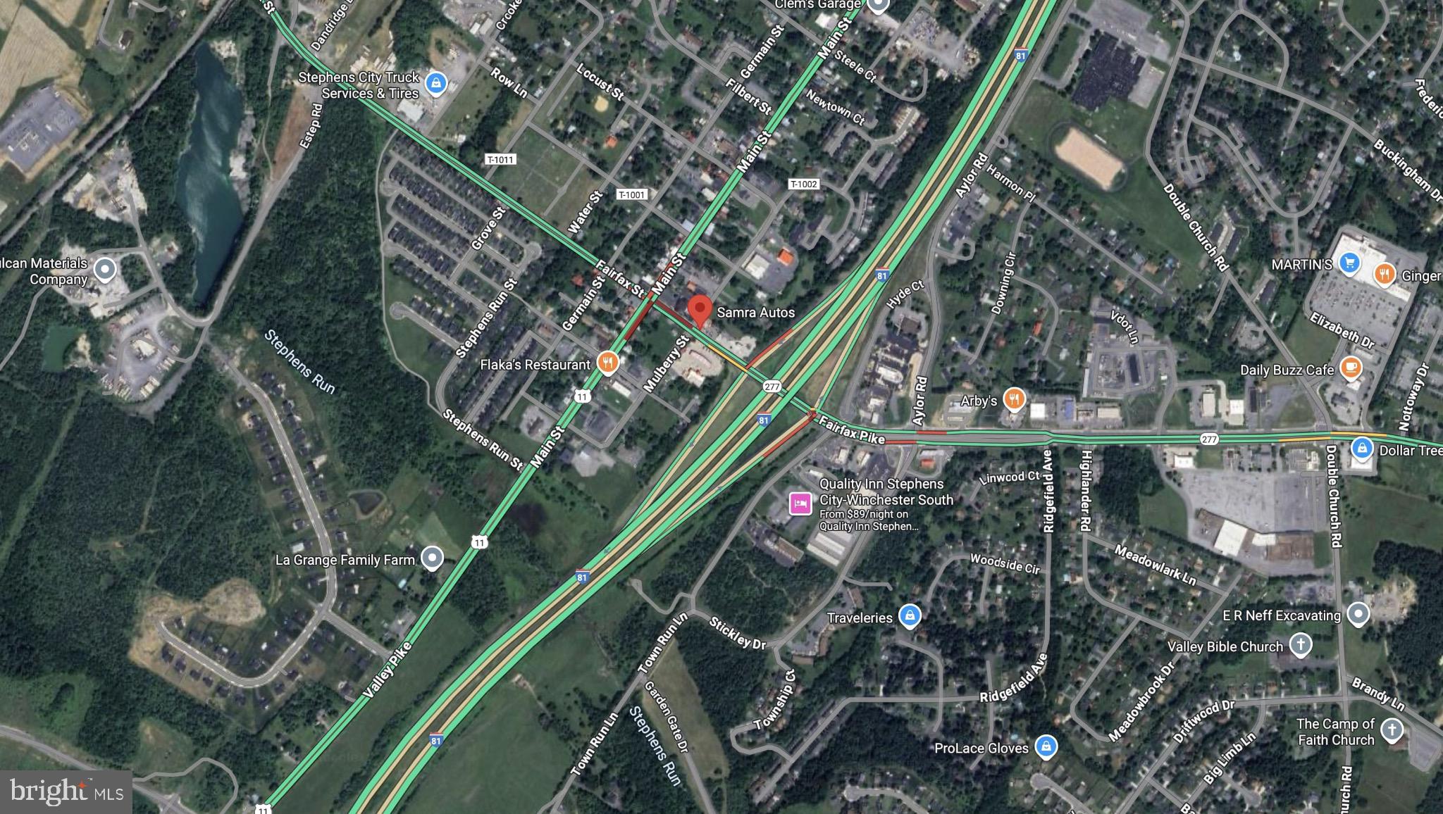 Main image without alt text