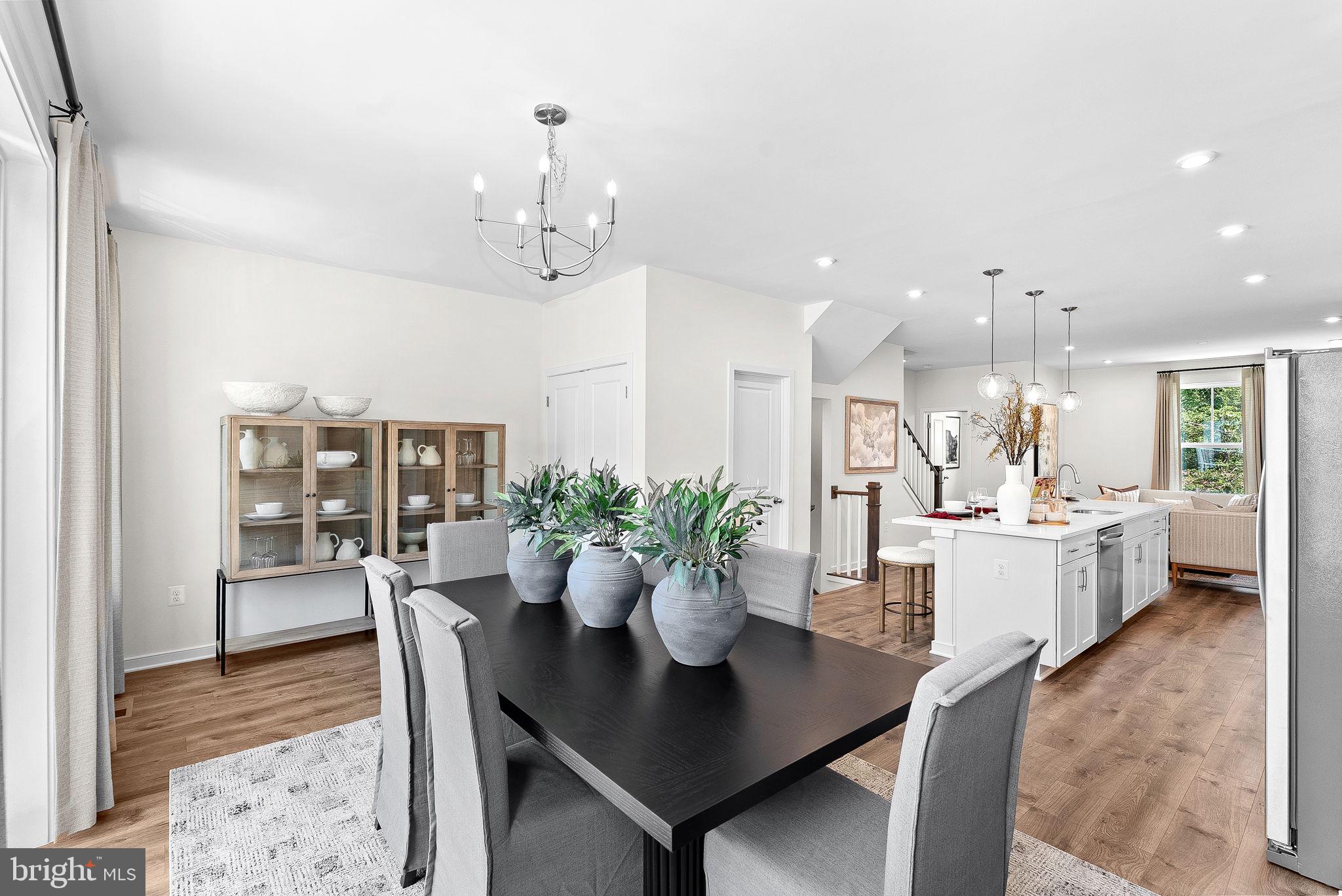 43793 MYSTIC MAROON TERRACE 1