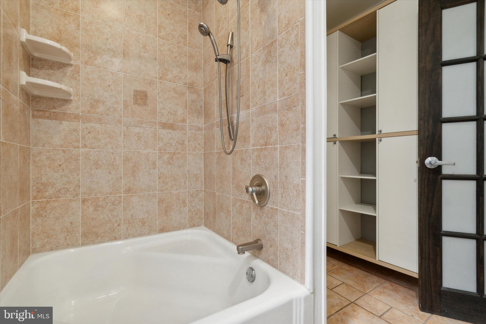 PASSYUNK SQUARE - Residential Lease