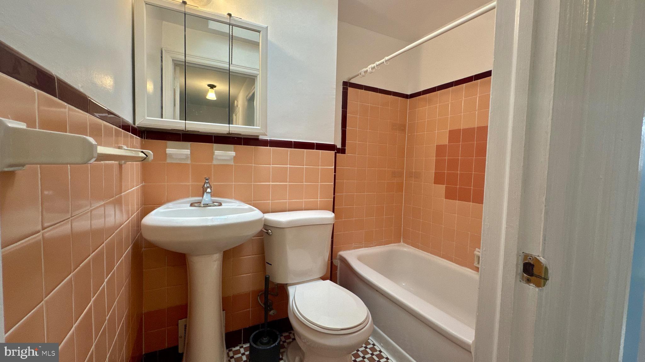 TACONY - Residential Lease