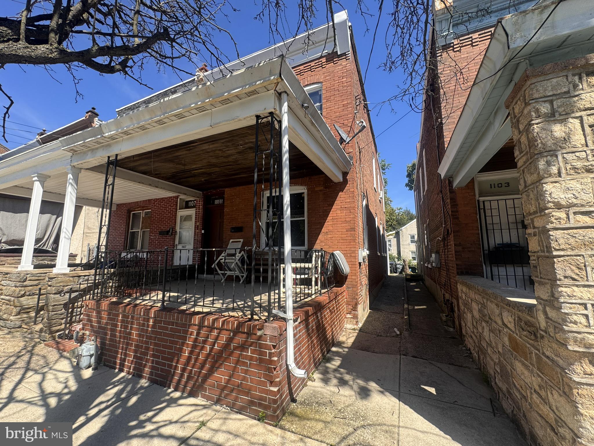 1105 MADISON STREET