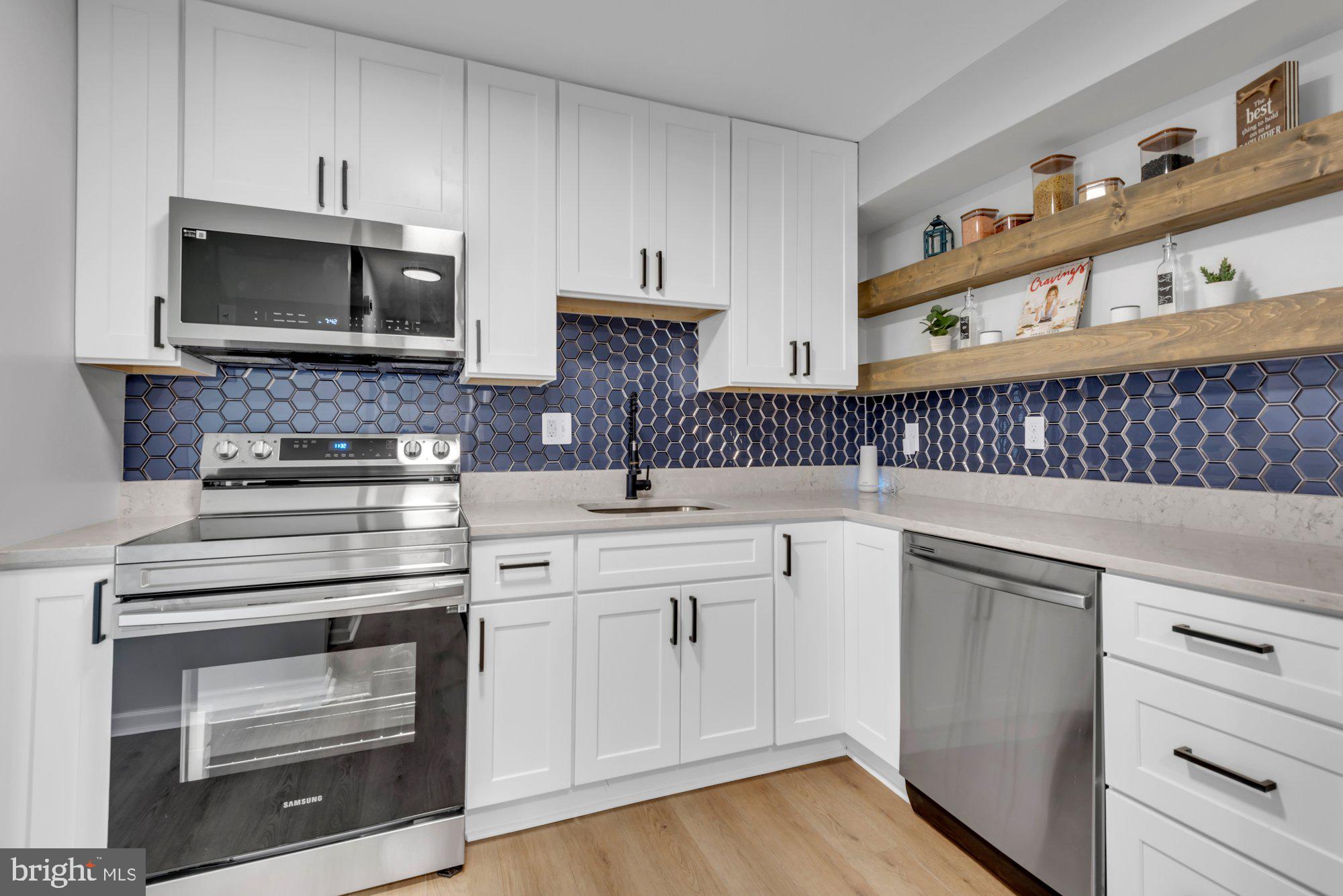 7609 SWAN TERRACE