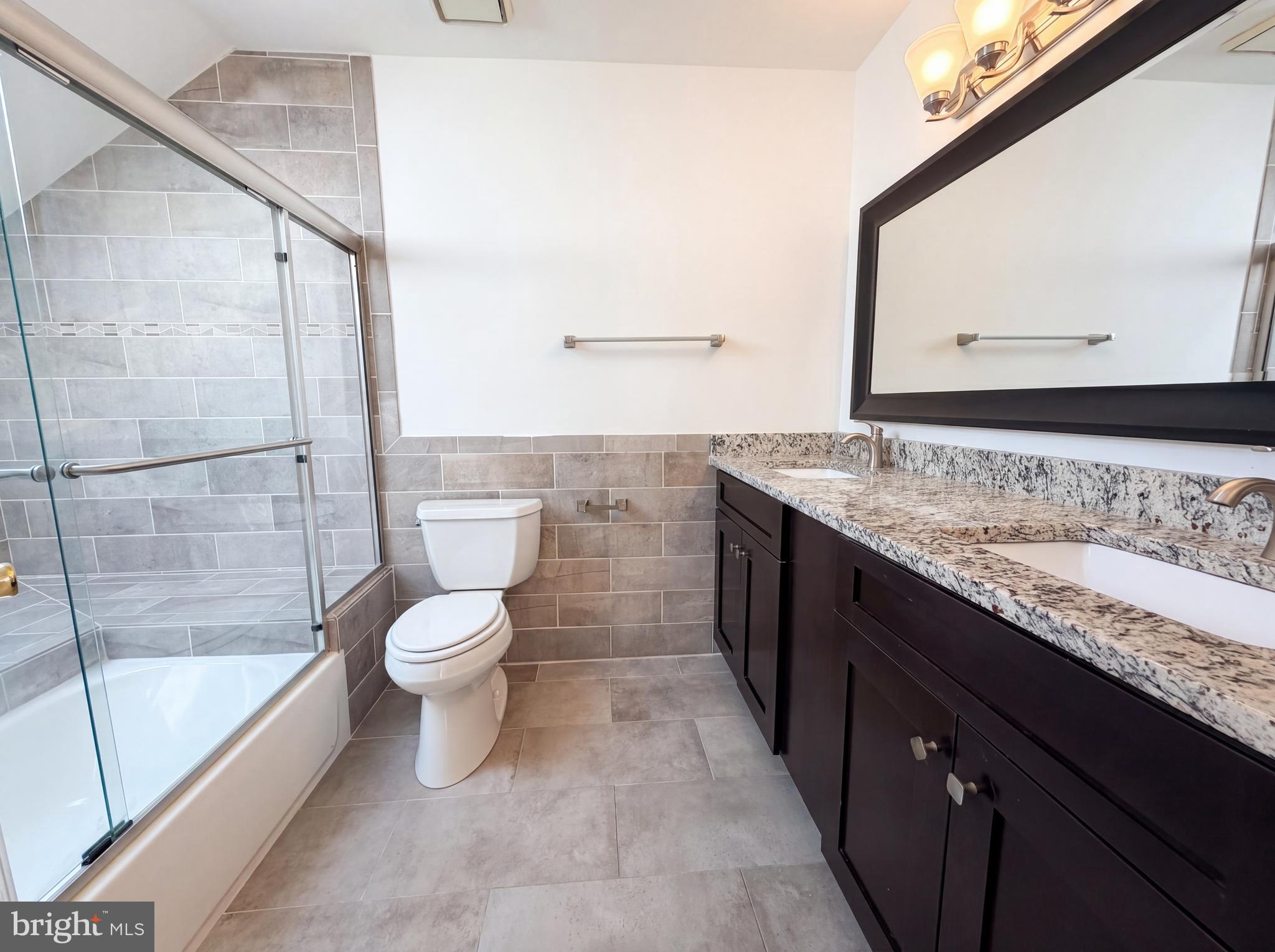 YACHT CLUB AT SEQUOIA VILLAGE - Residential