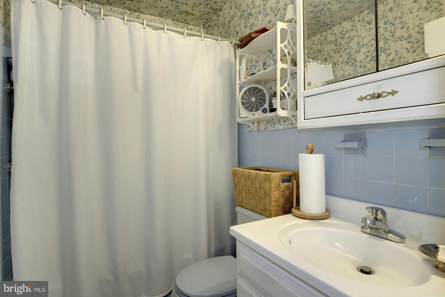 WILLIAMSBURG ESTATES - Residential