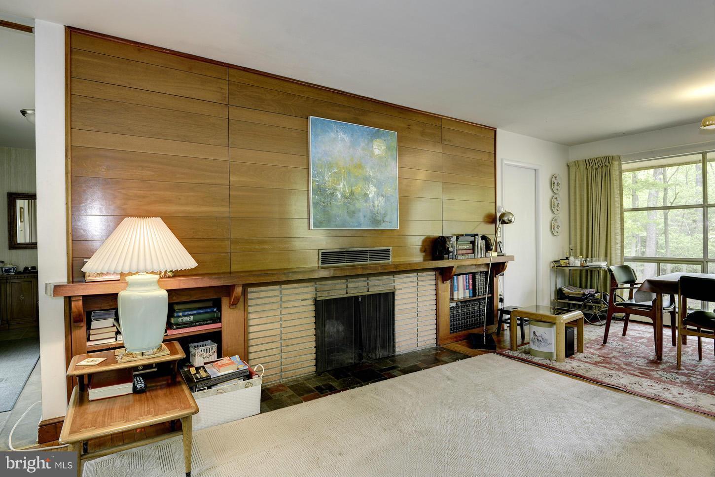 WILLIAMSBURG ESTATES - Residential