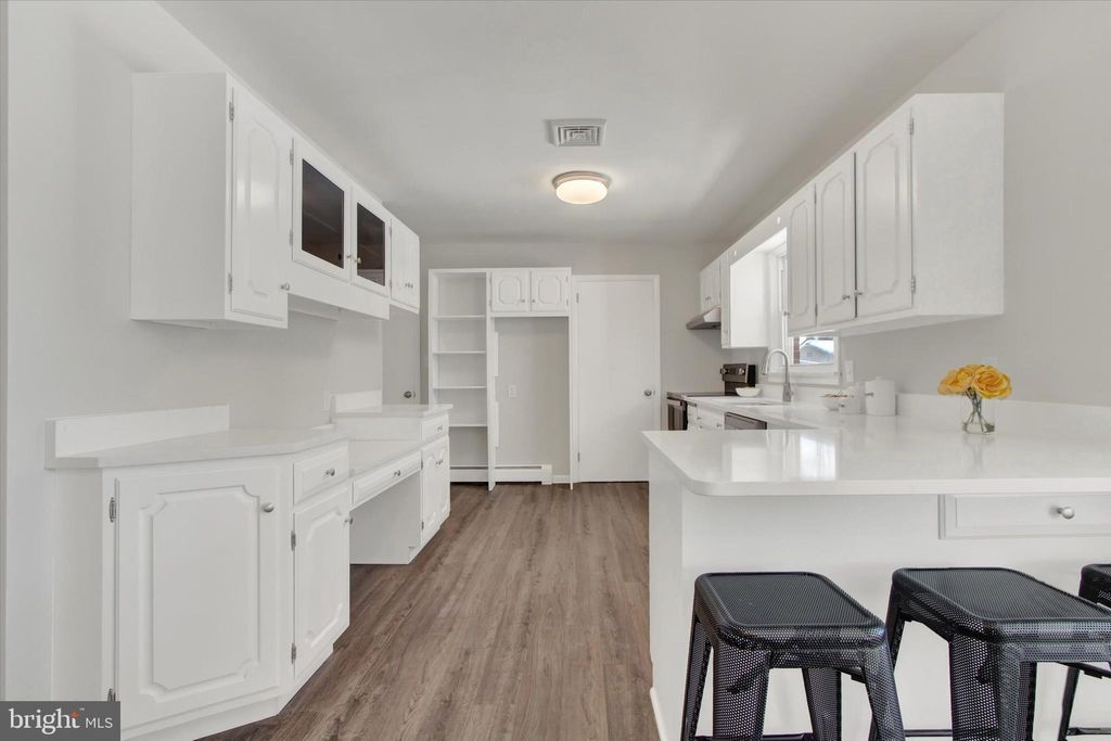 Photo of 2479 Ellendale Drive, LANCASTER, PA 17602 (MLS # PALA2082128)