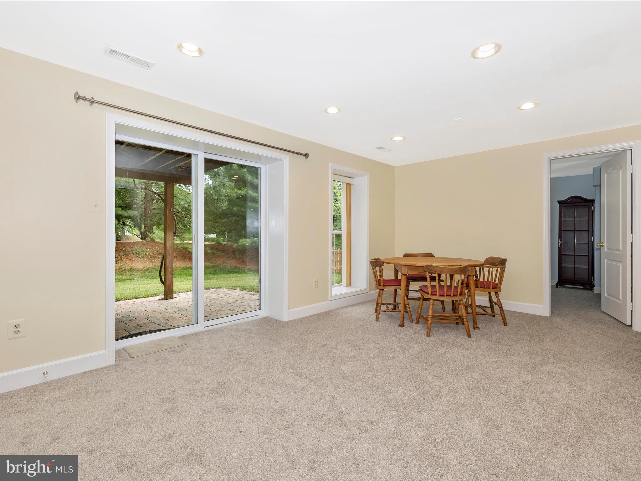 SPRING RIDGE - Residential