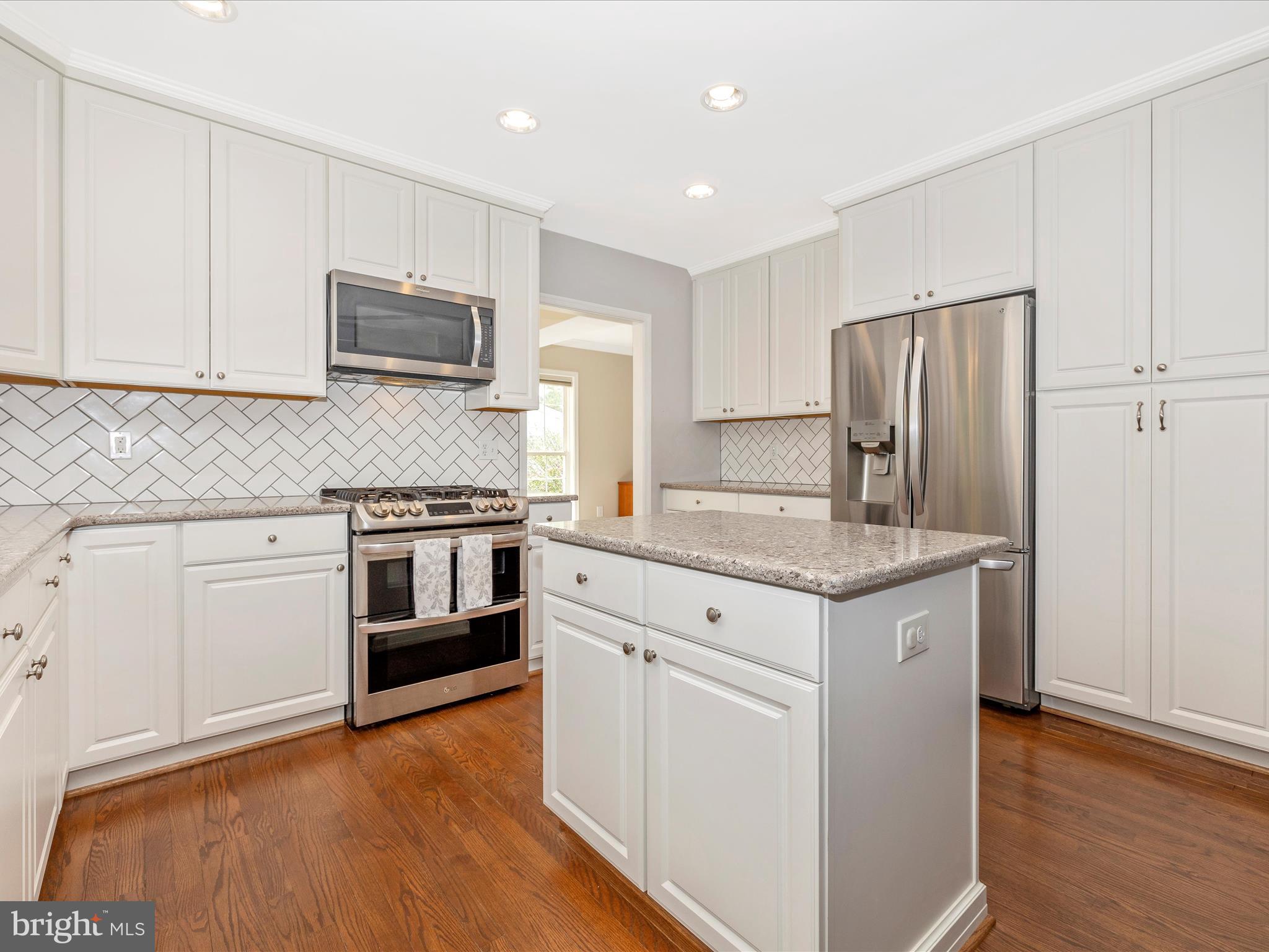 SPRING RIDGE - Residential