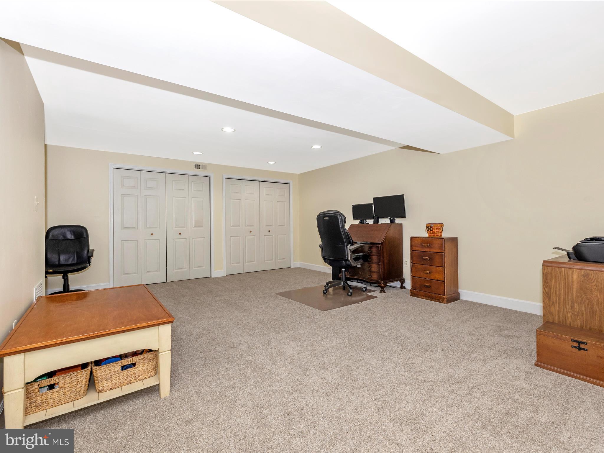 SPRING RIDGE - Residential