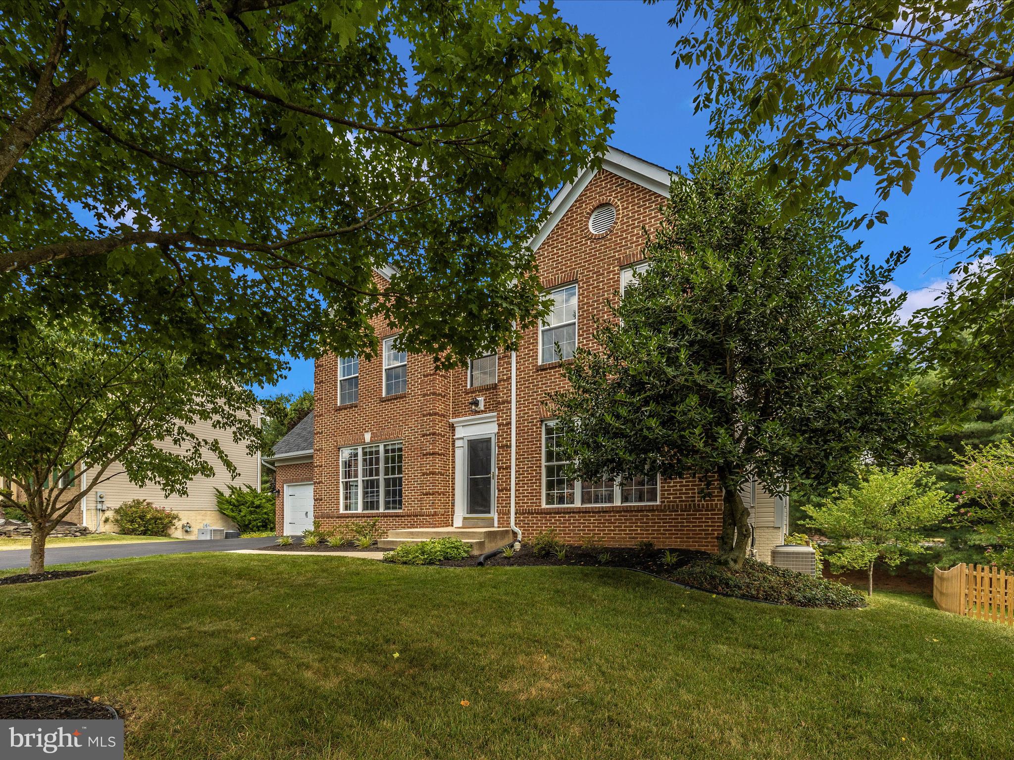 SPRING RIDGE - Residential