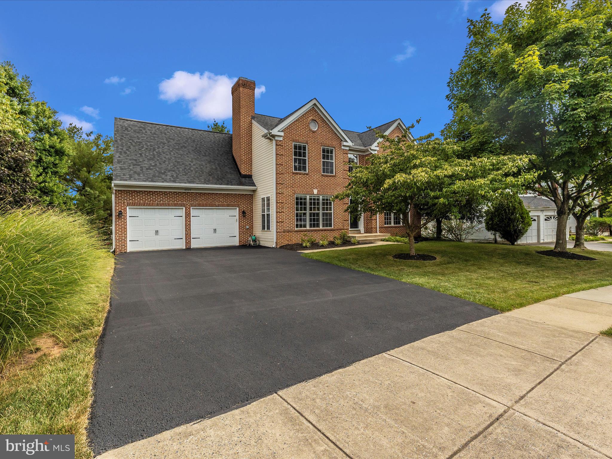 SPRING RIDGE - Residential