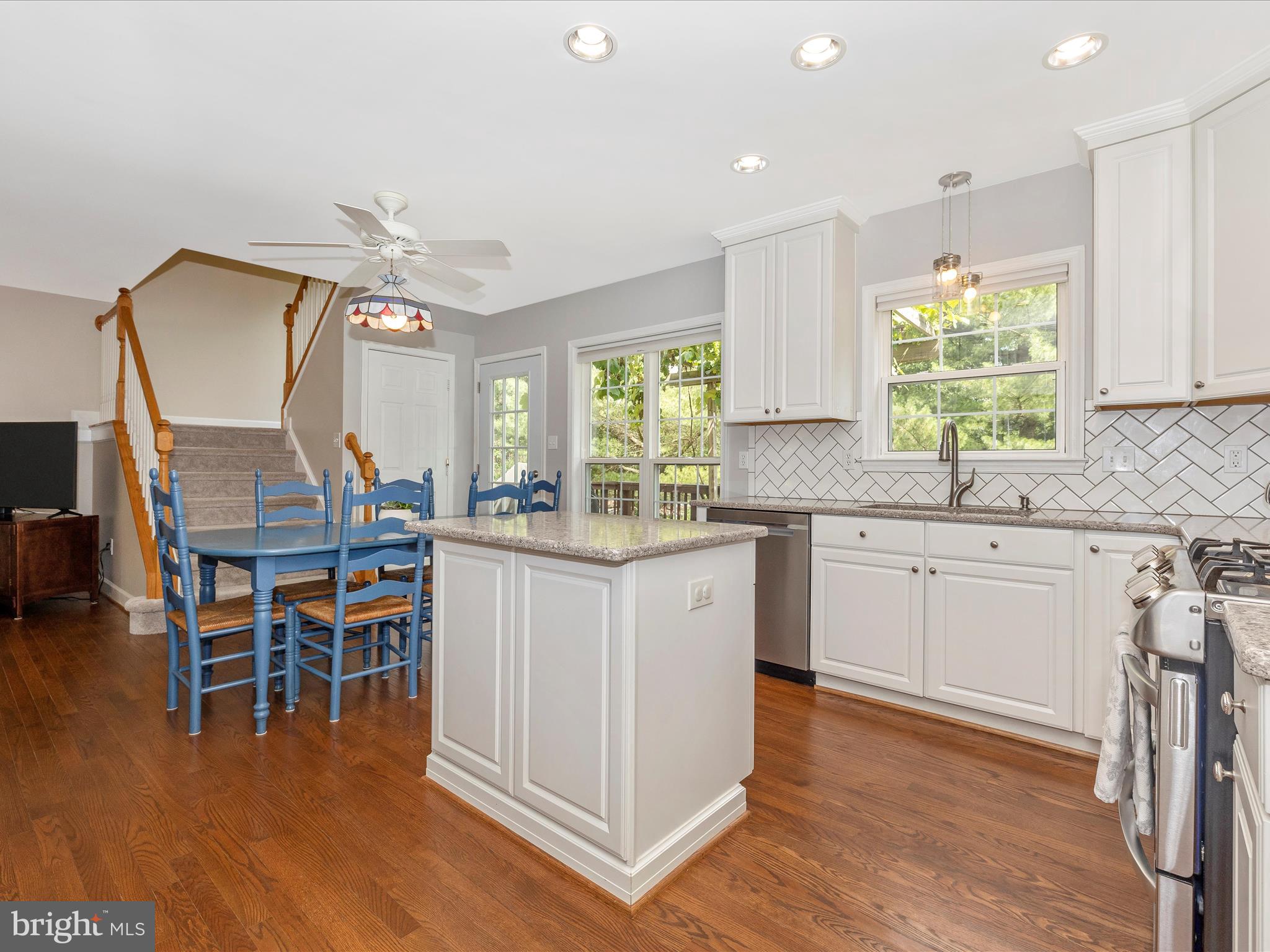 SPRING RIDGE - Residential