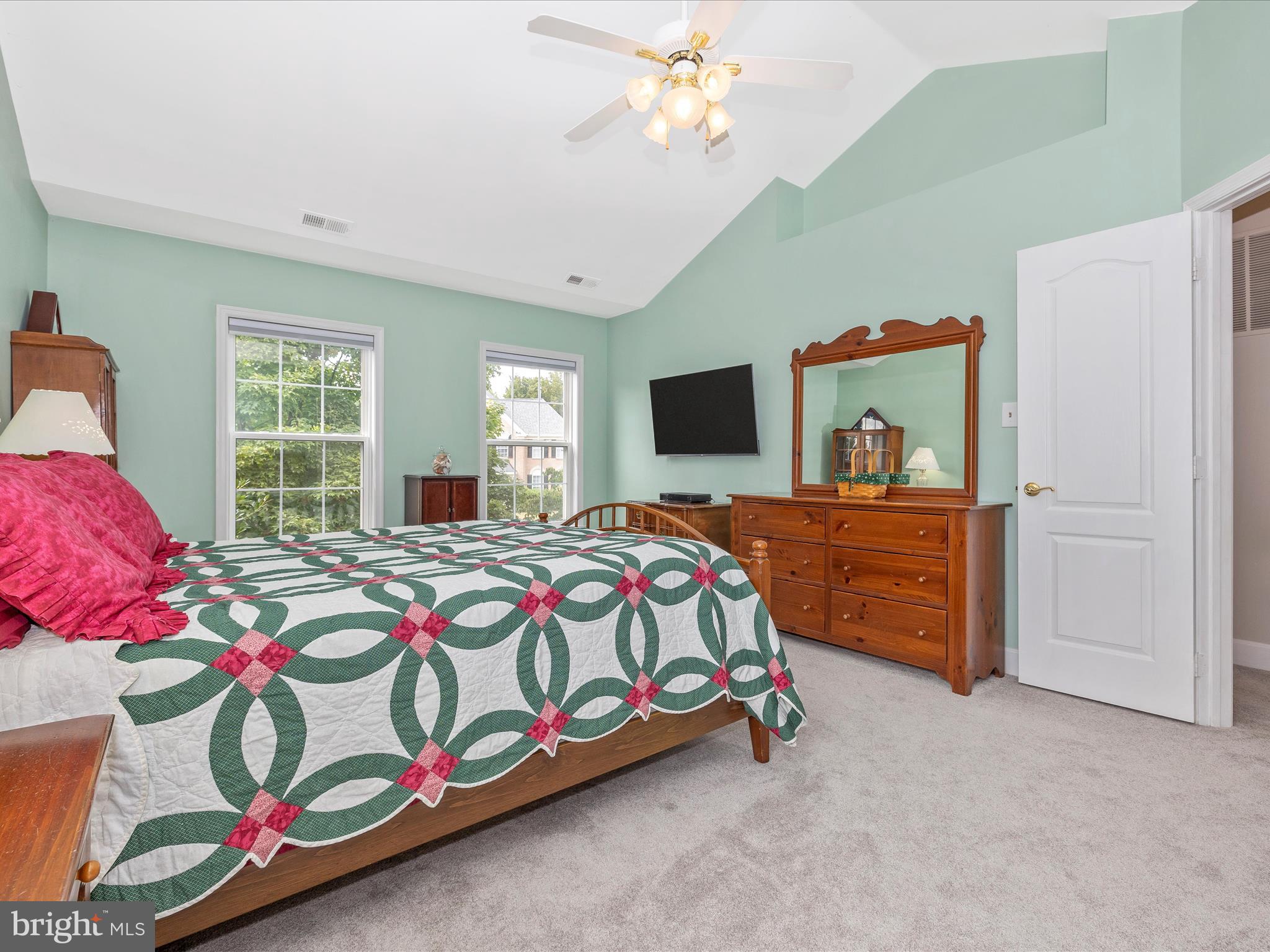 SPRING RIDGE - Residential