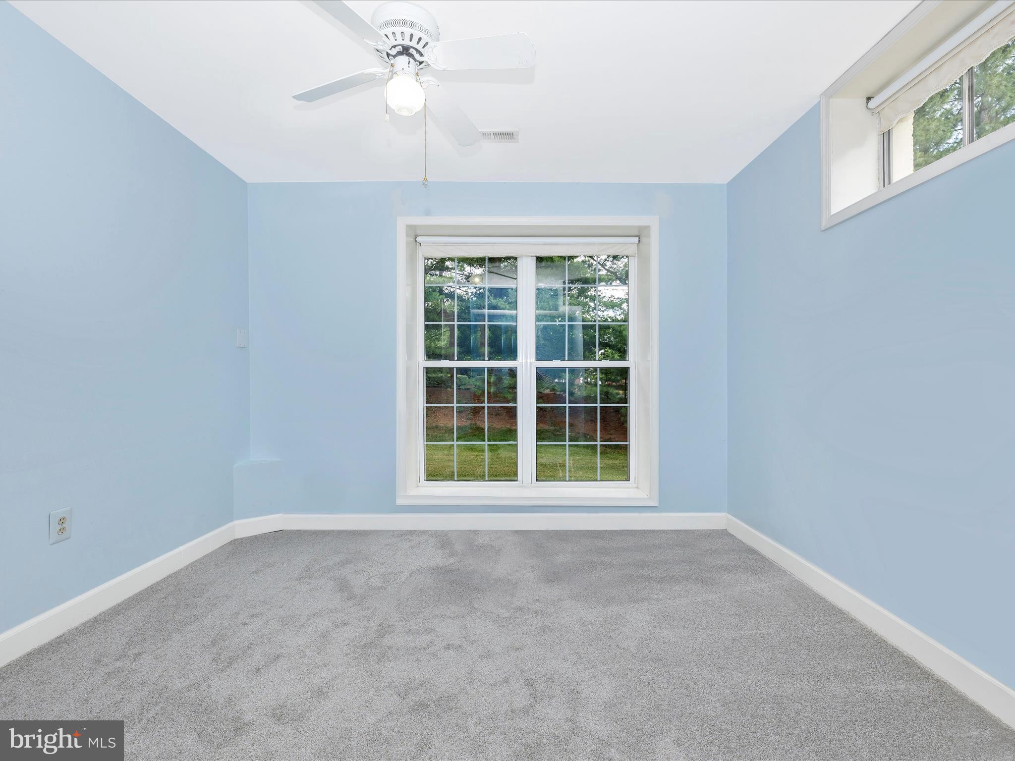 SPRING RIDGE - Residential