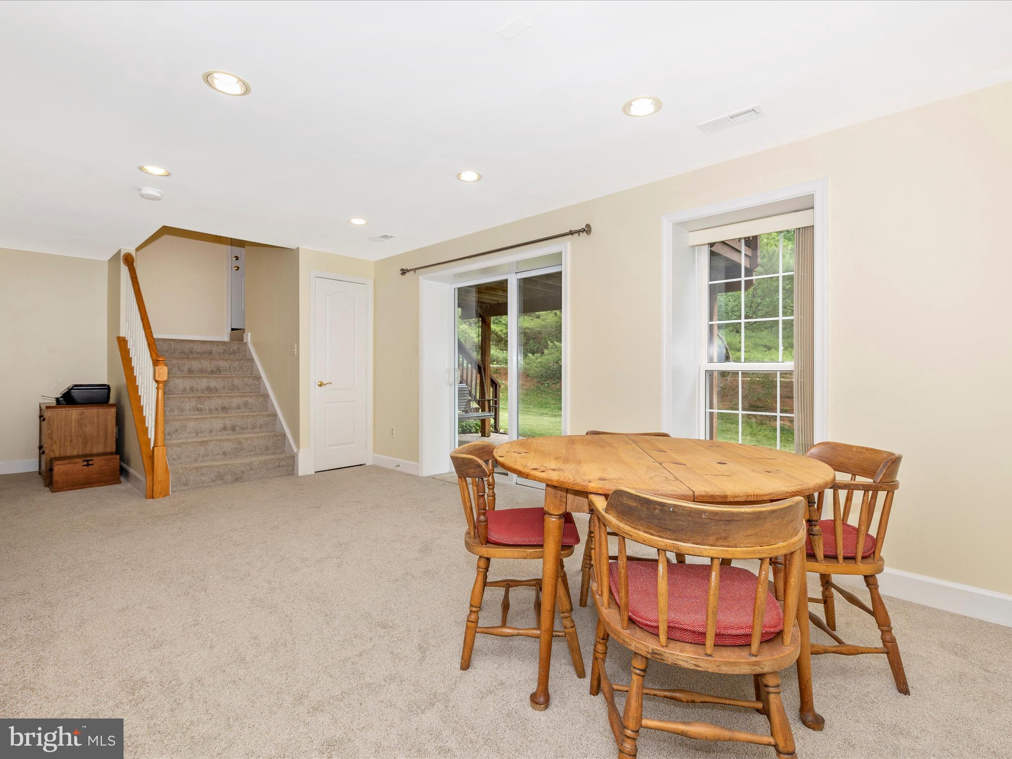 SPRING RIDGE - Residential