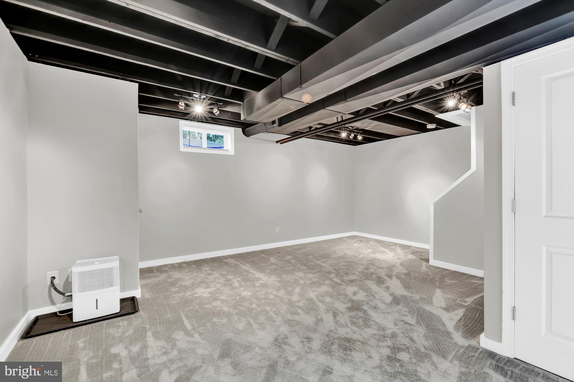 DONCASTER VILLAGE - Residential Lease