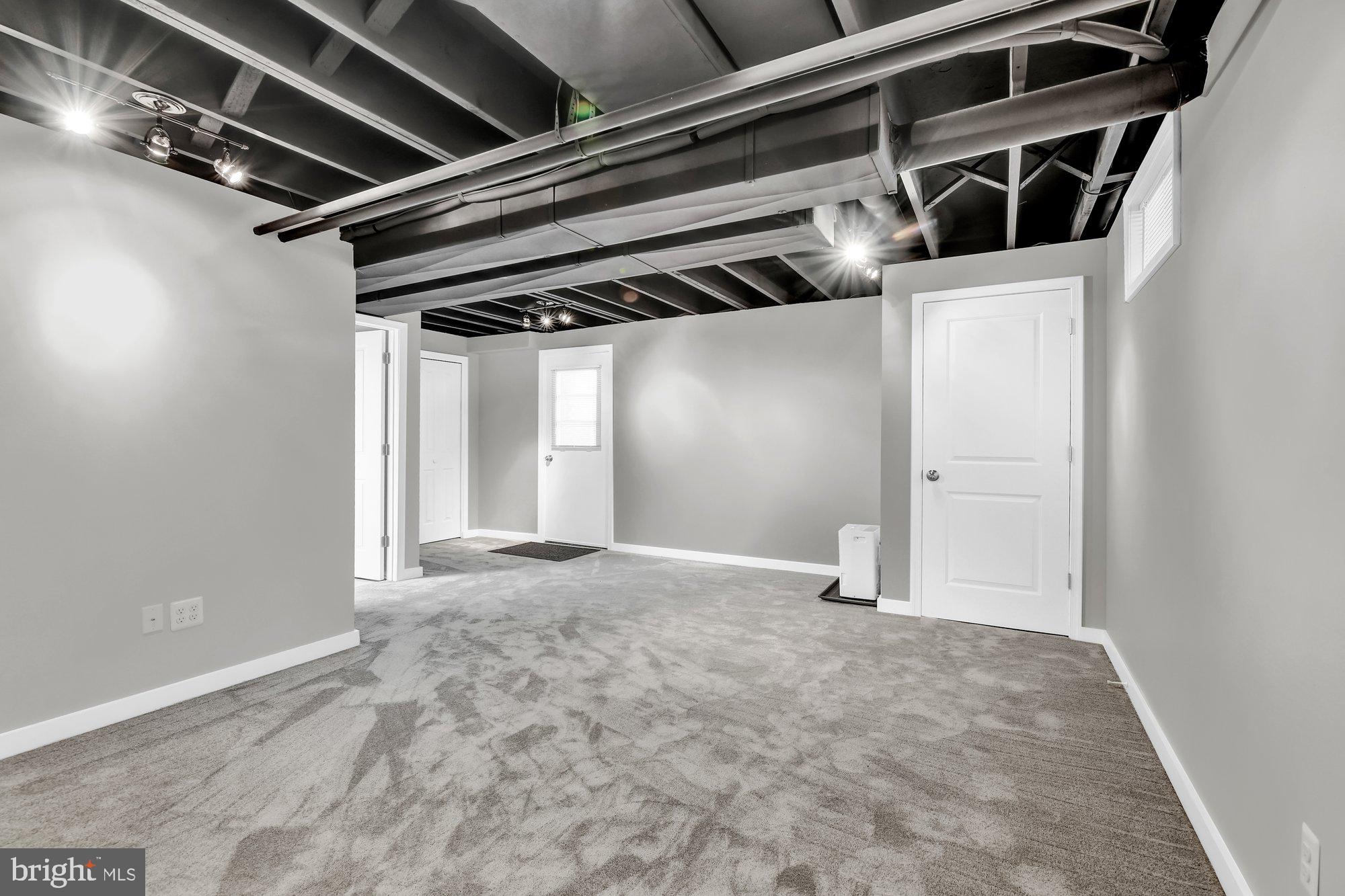 DONCASTER VILLAGE - Residential Lease