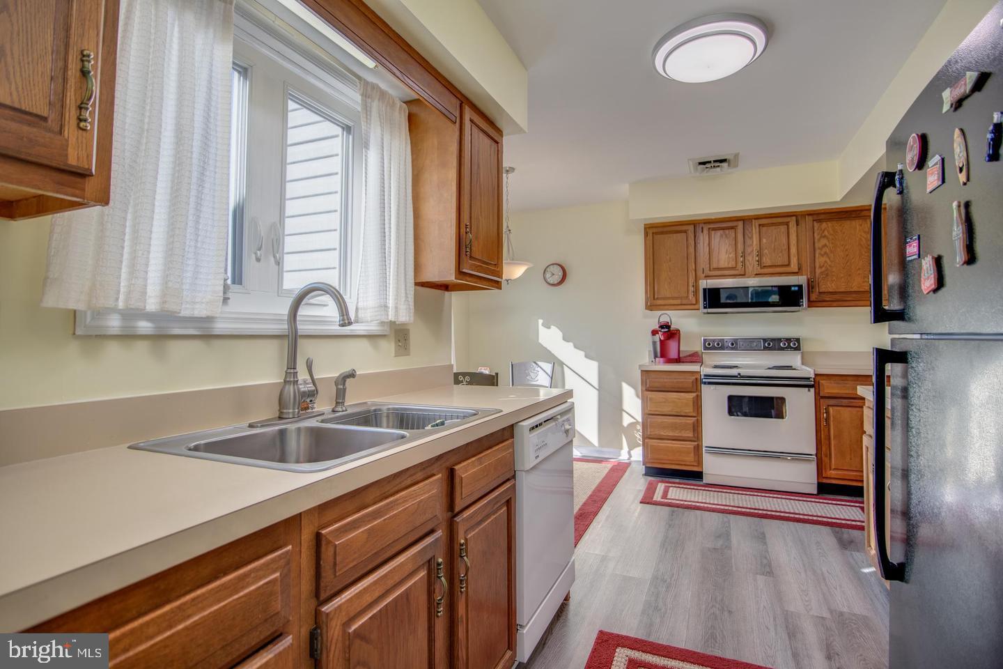 1810 CREEK VIEW DRIVE