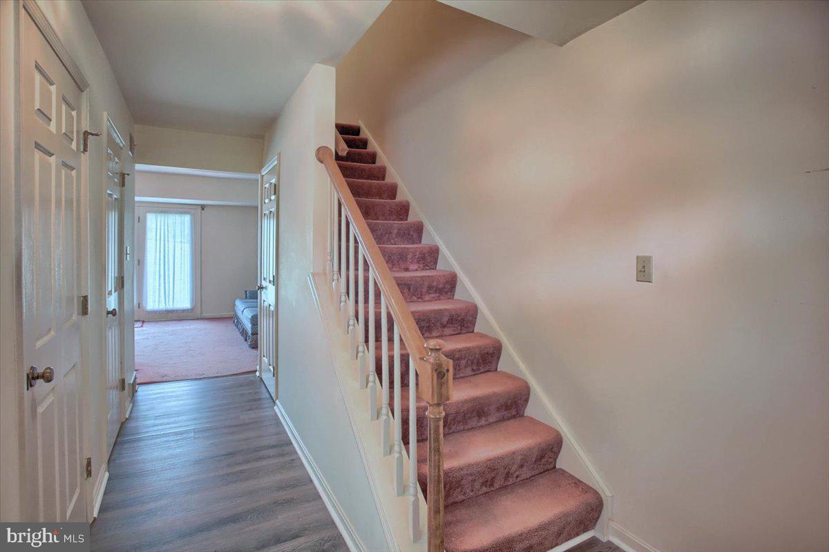 1810 CREEK VIEW DRIVE