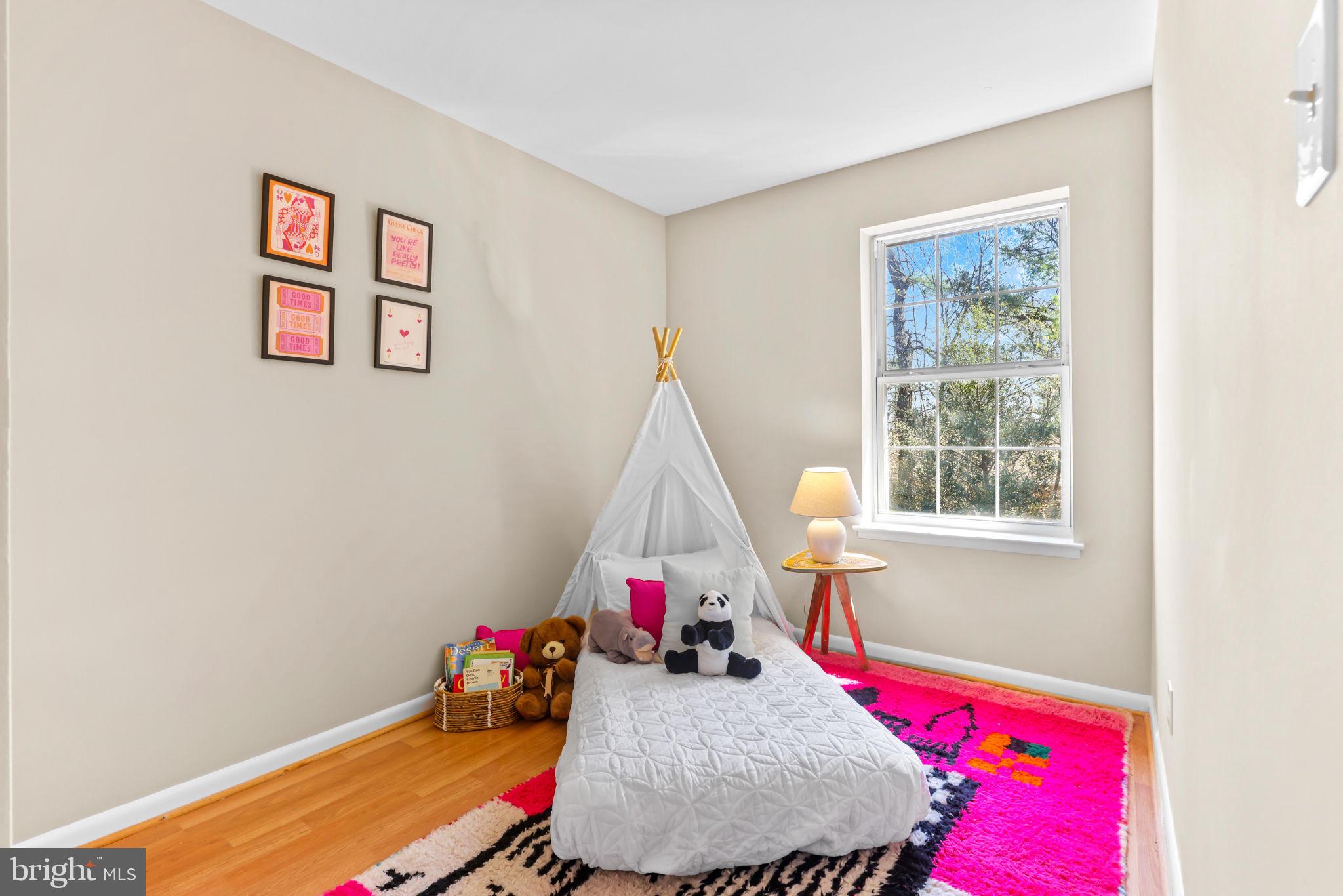 LONG REACH - Residential