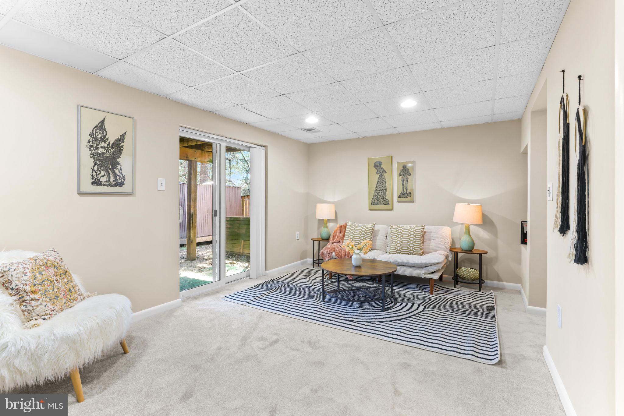 LONG REACH - Residential