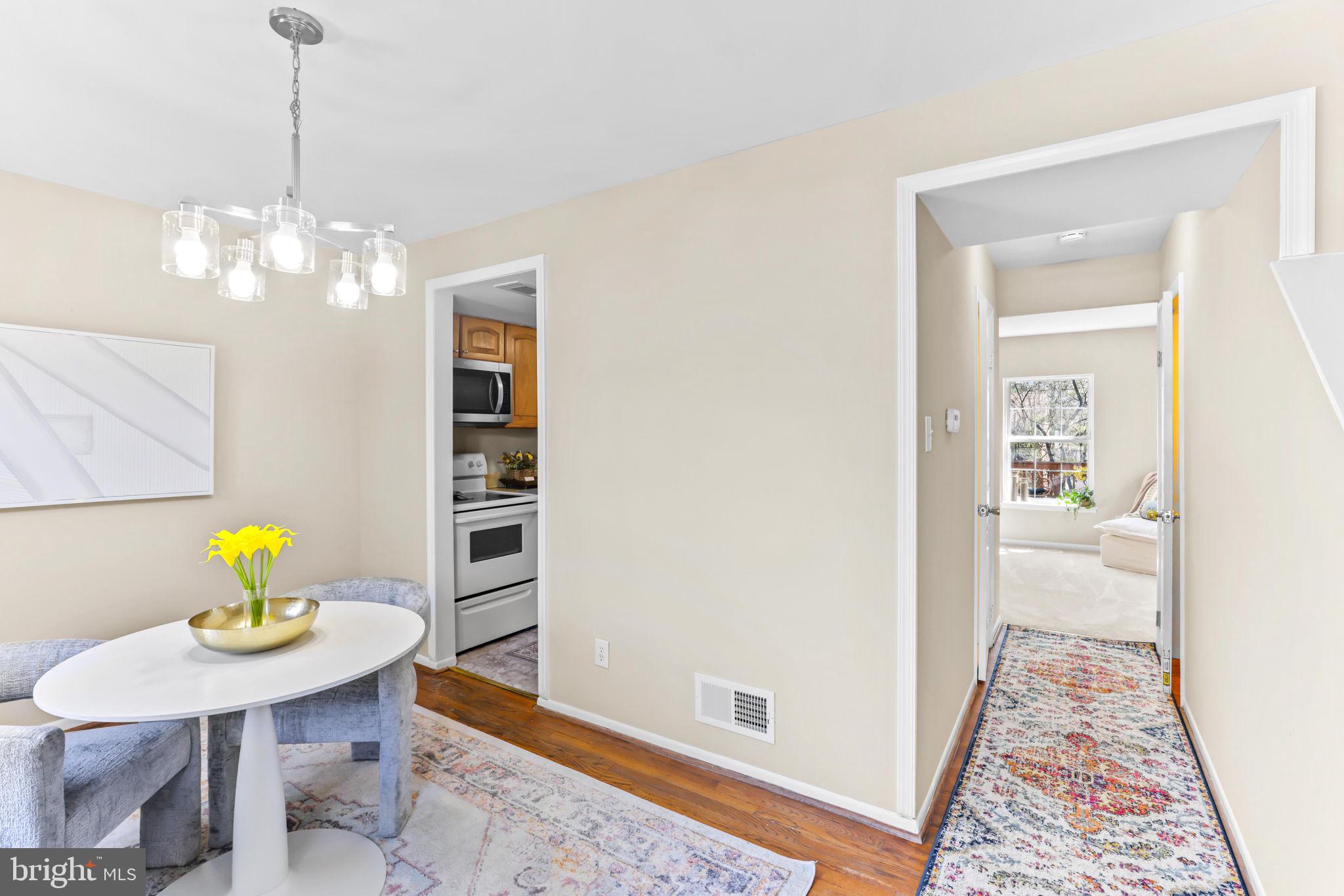 LONG REACH - Residential