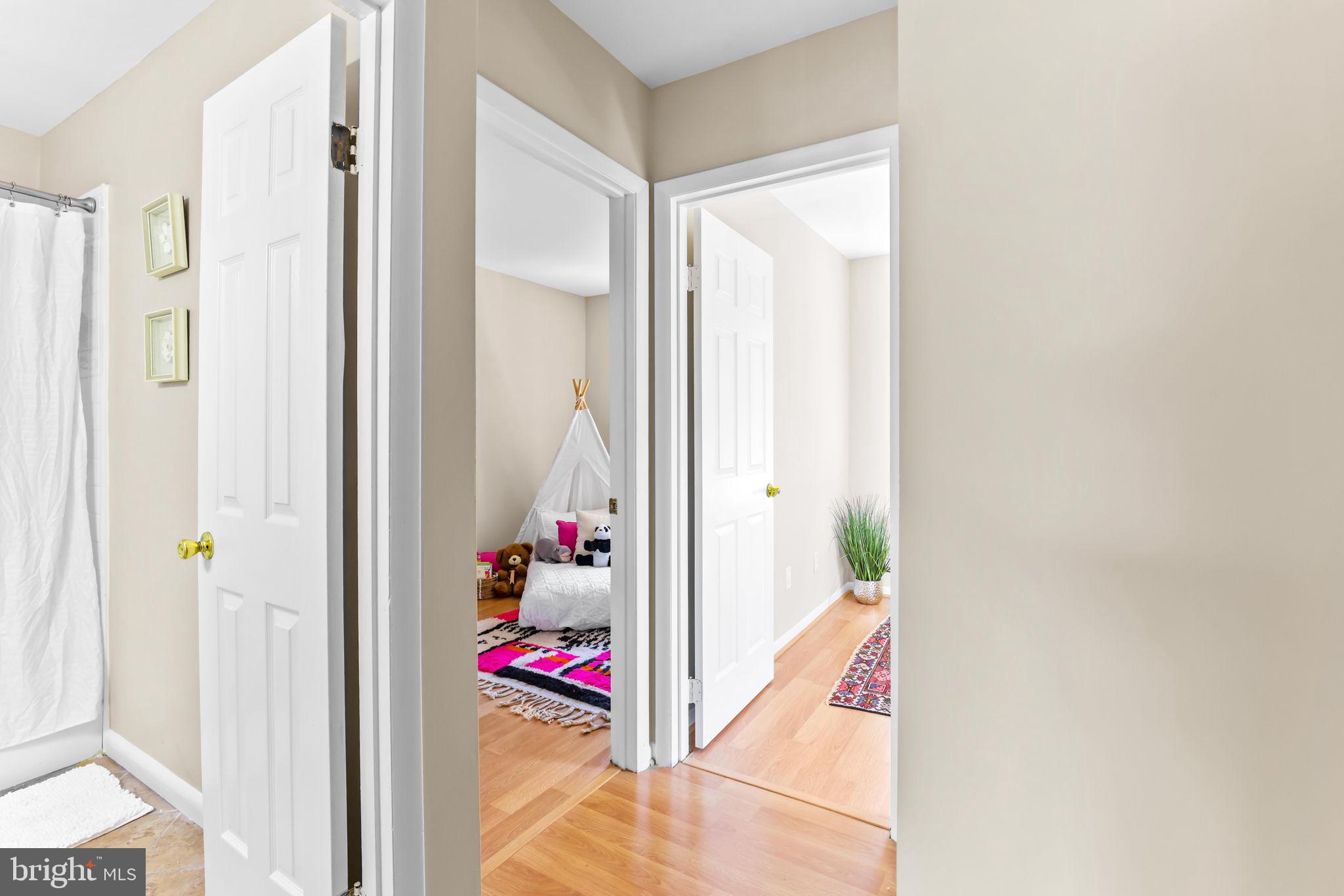 LONG REACH - Residential