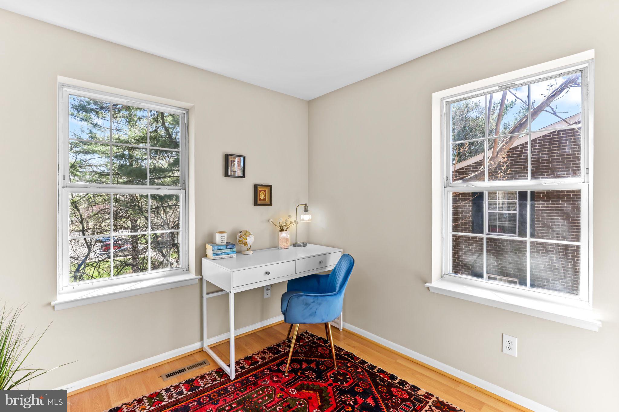 LONG REACH - Residential