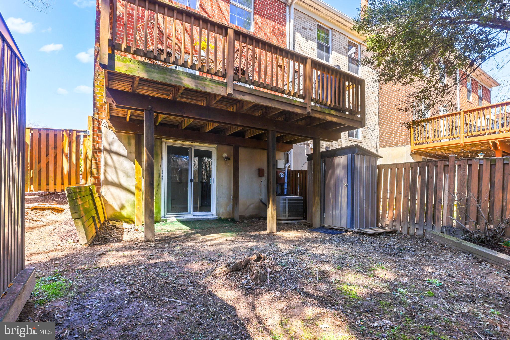 LONG REACH - Residential