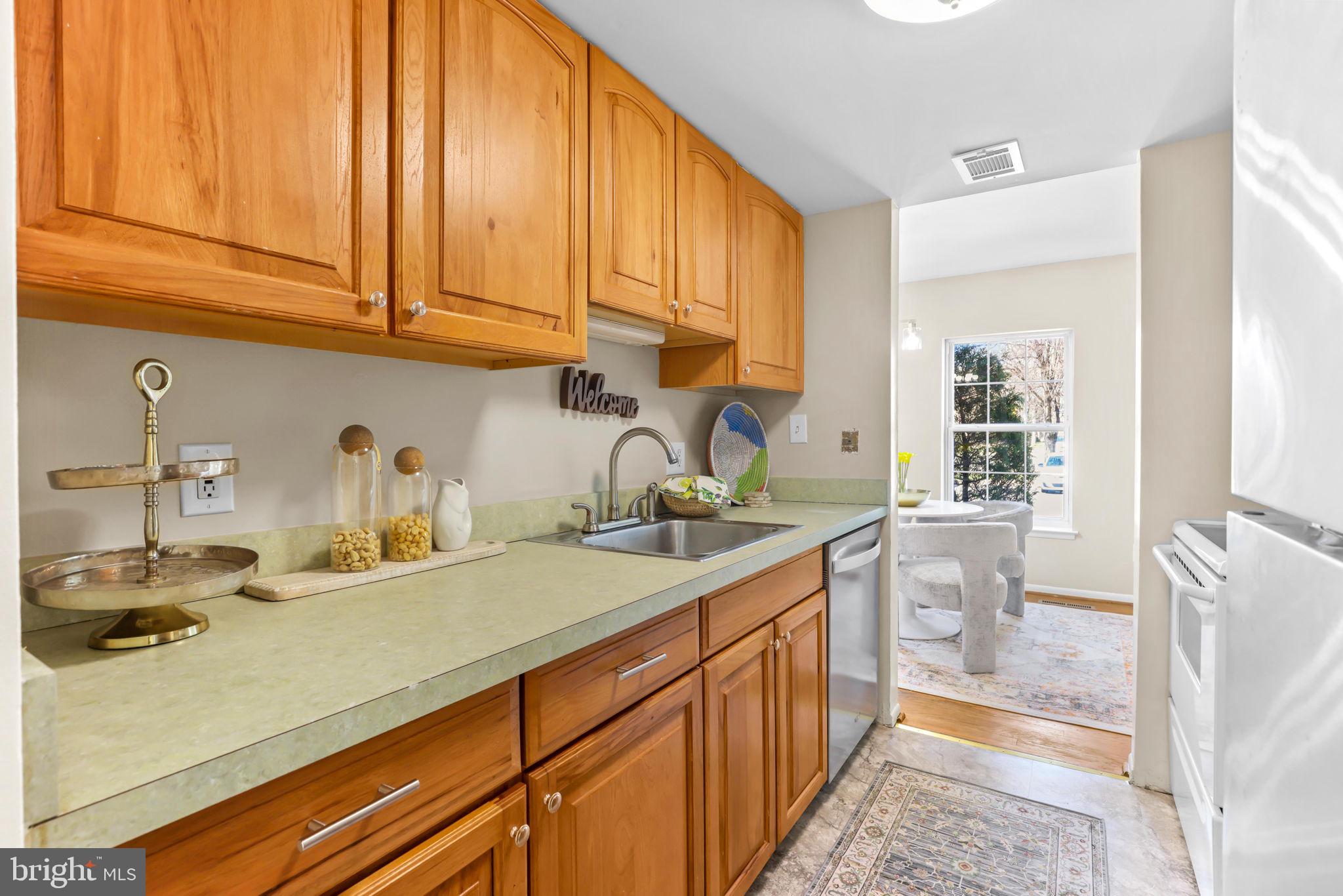 LONG REACH - Residential