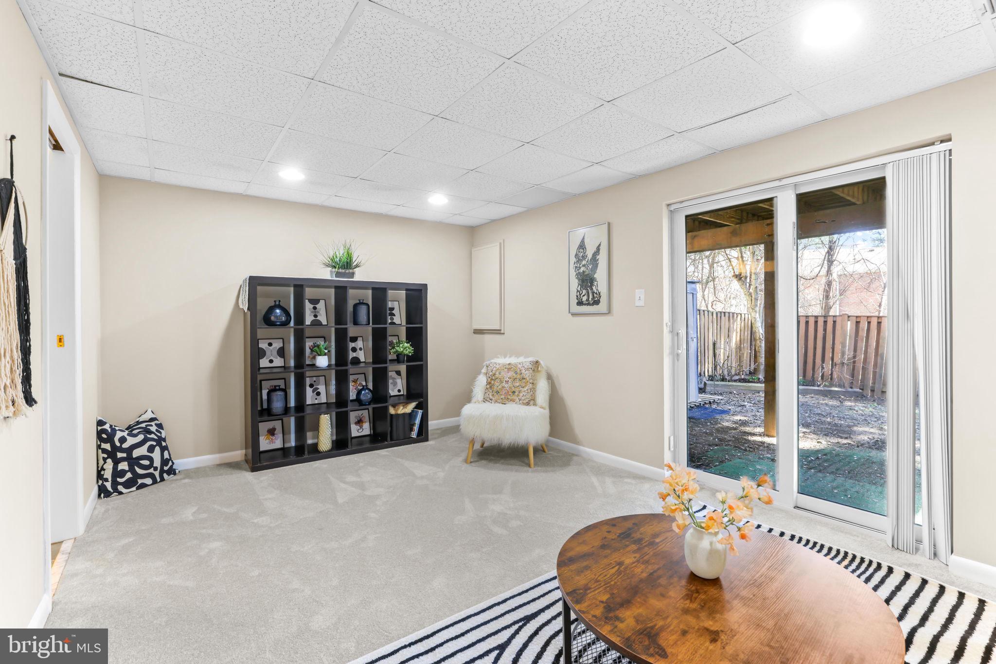 LONG REACH - Residential