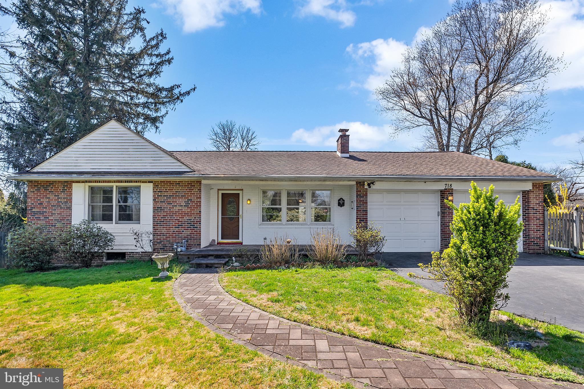 HUNTINGDON VALLEY - Residential