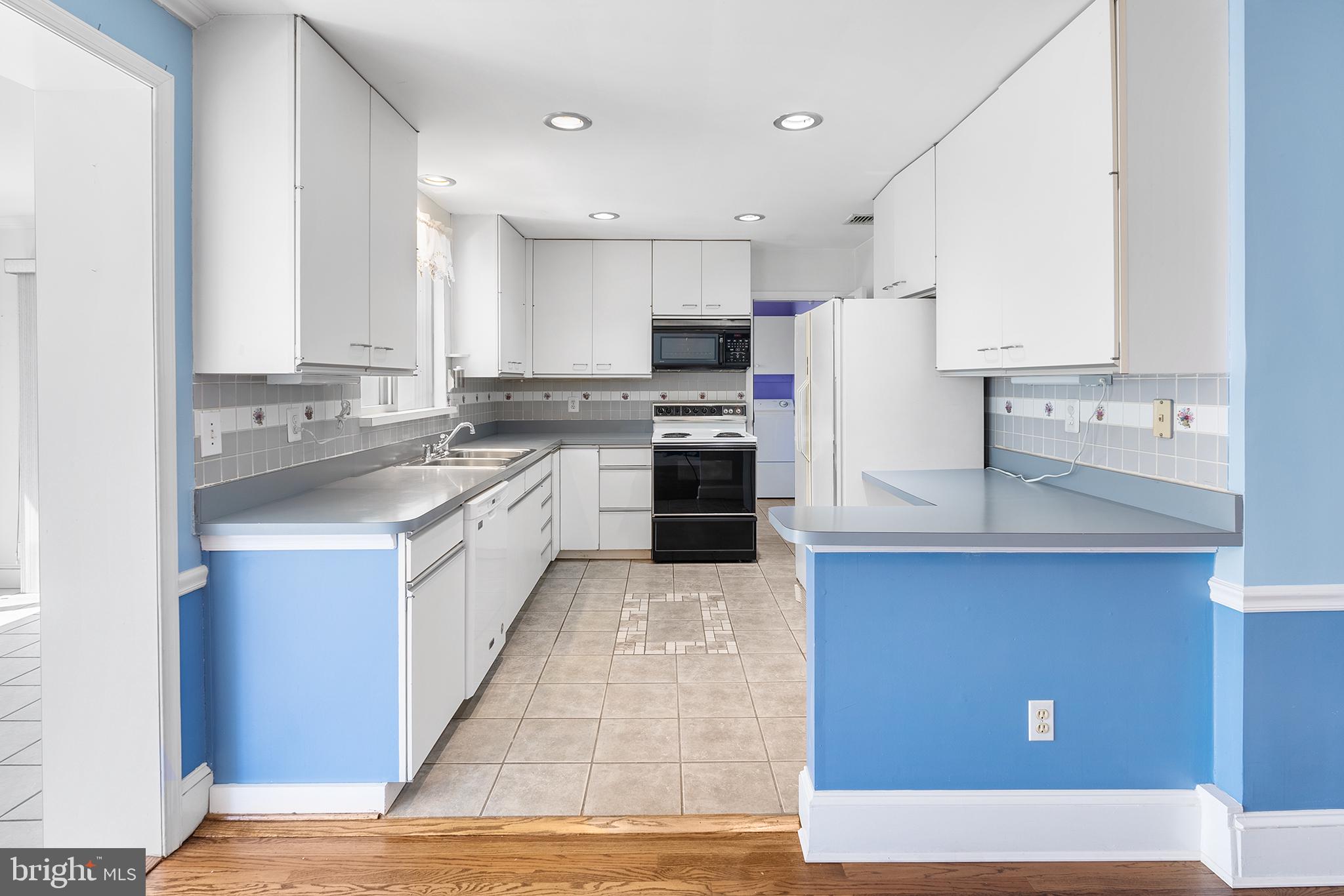 HUNTINGDON VALLEY - Residential