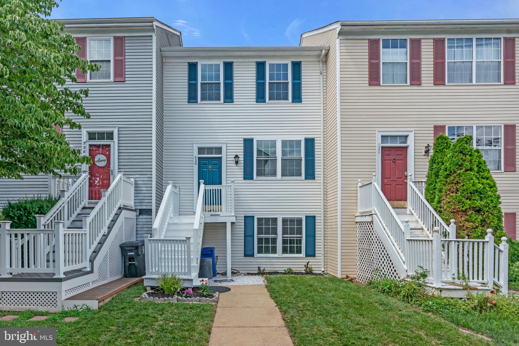 What a great House. 4 Bedroom 3 1/2 Bath walk out basement ,with a lot of updates, including, new Roof, Windows, Lights, Plumbing, Stainless Steel Appliances, Kitchen Cabinets, Quartz counter tops, Flooring, all Bathrooms redone and much more.