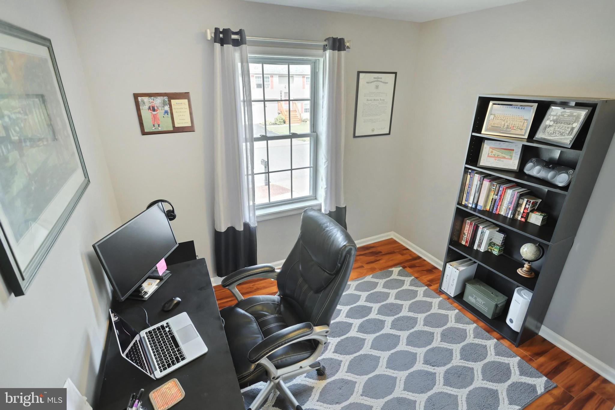 RIVERSIDE - Residential