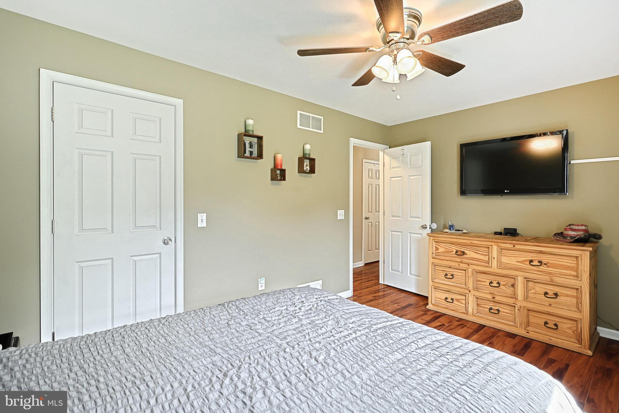 RIVERSIDE - Residential