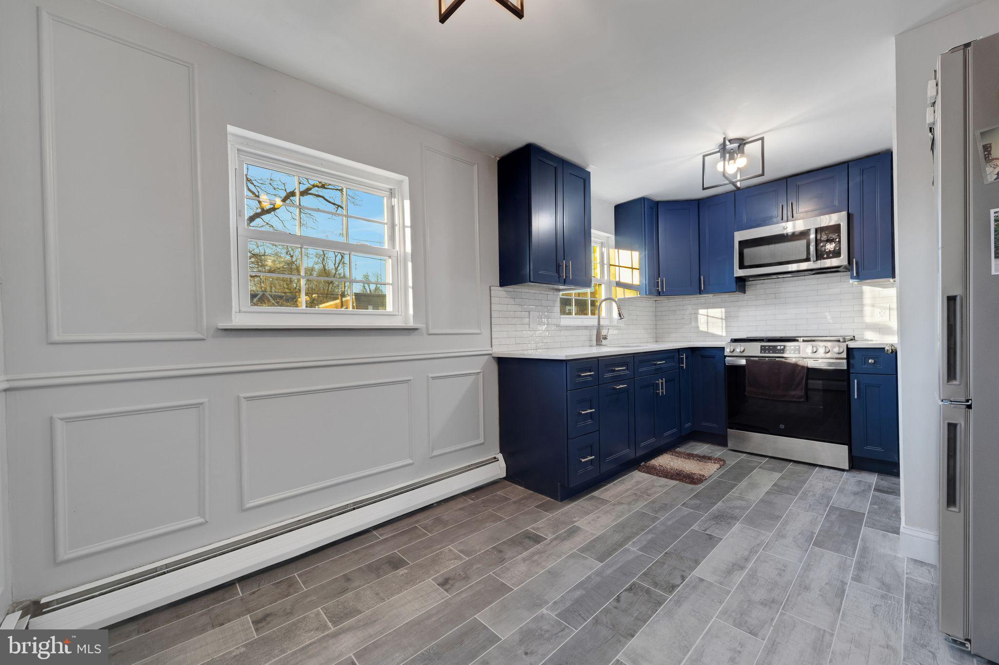 ROXBOROUGH - Residential