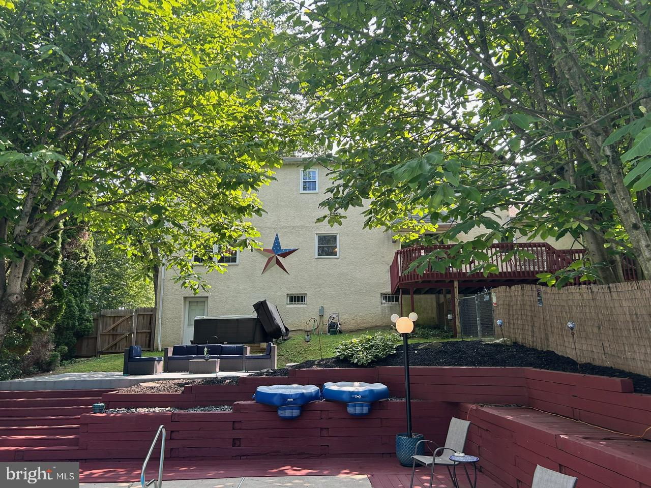 1008 LINCOLN AVENUE