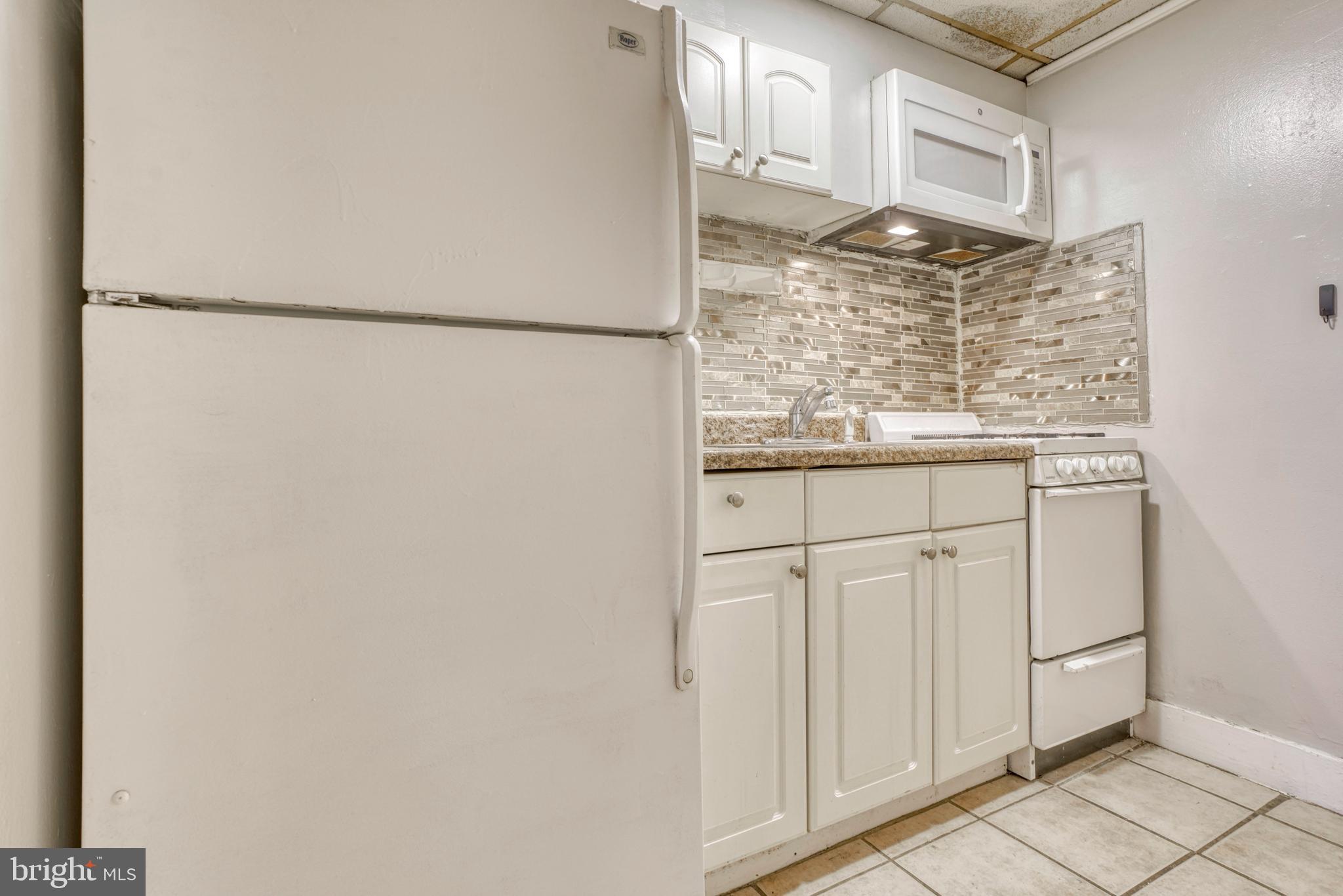 MOUNT VERNON PLACE HISTORIC DISTRICT - Residential Lease