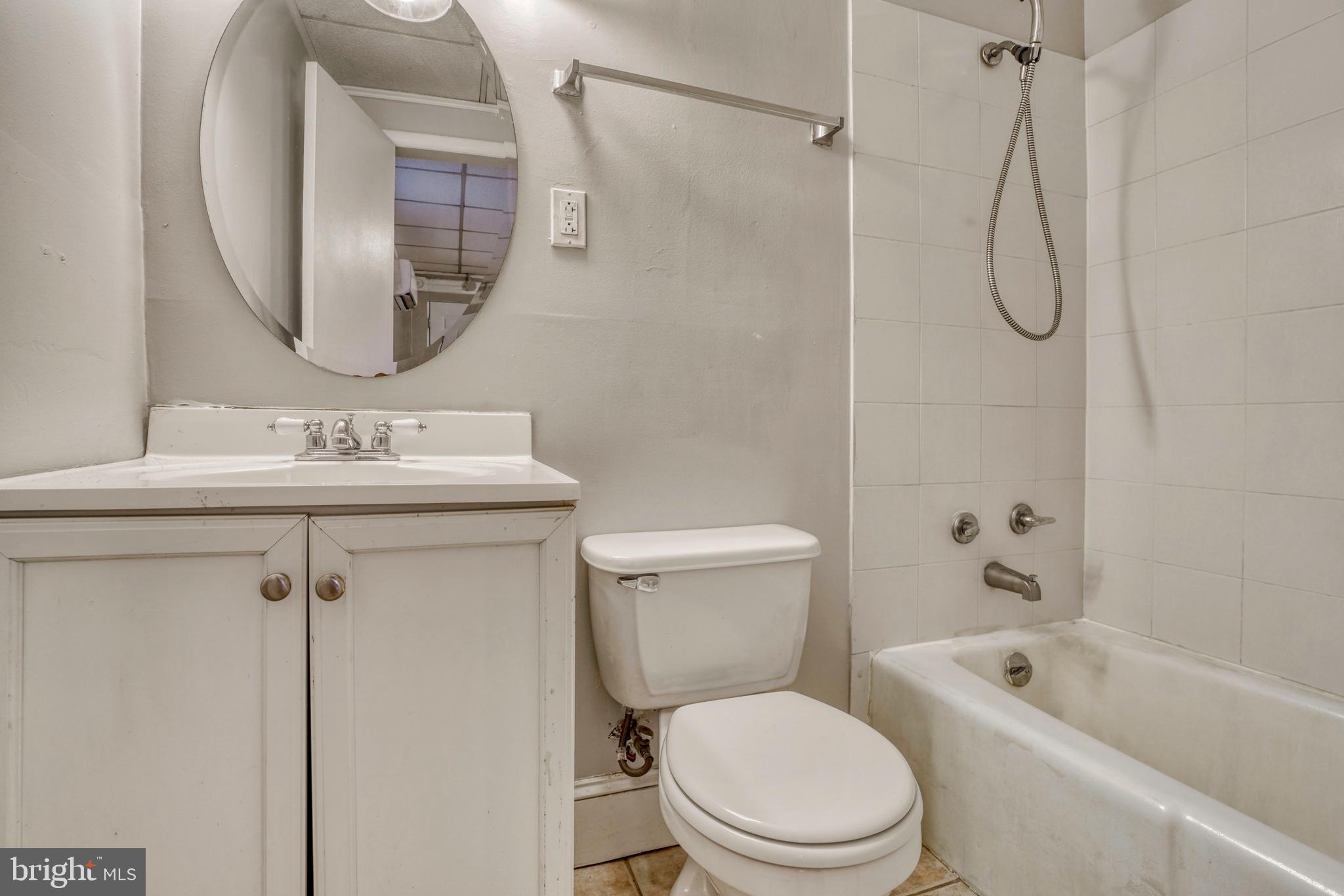 MOUNT VERNON PLACE HISTORIC DISTRICT - Residential Lease