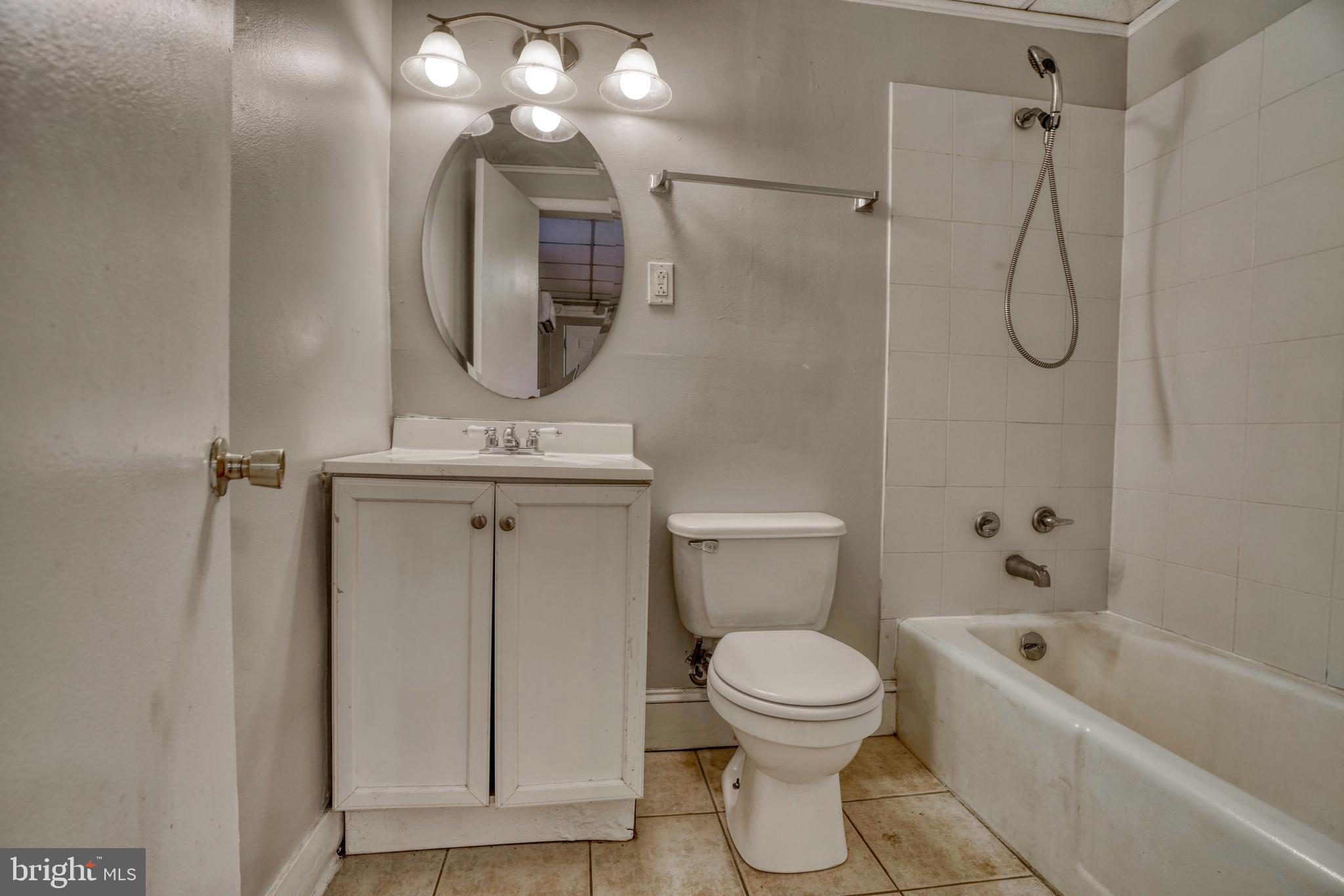 MOUNT VERNON PLACE HISTORIC DISTRICT - Residential Lease