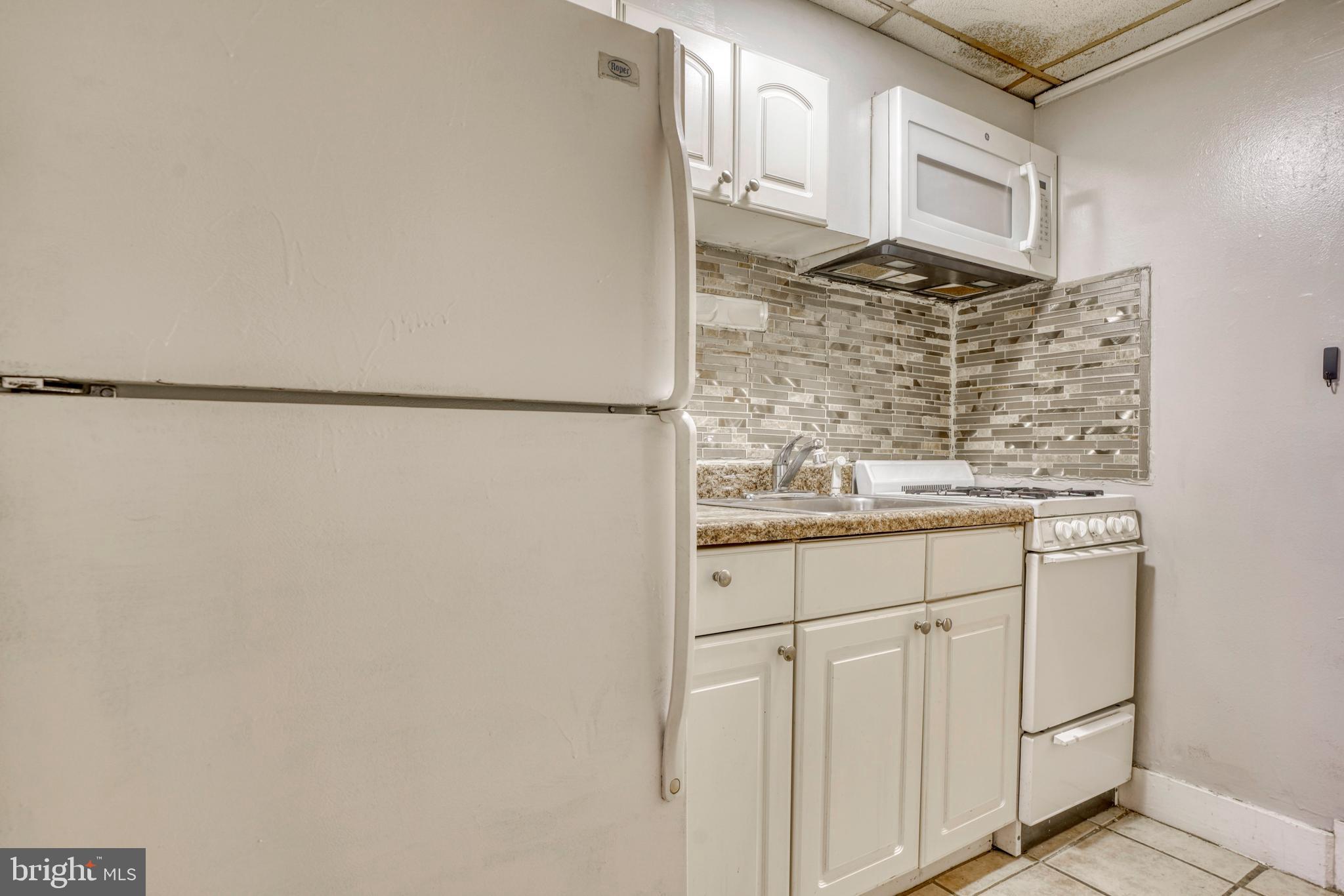 MOUNT VERNON PLACE HISTORIC DISTRICT - Residential Lease