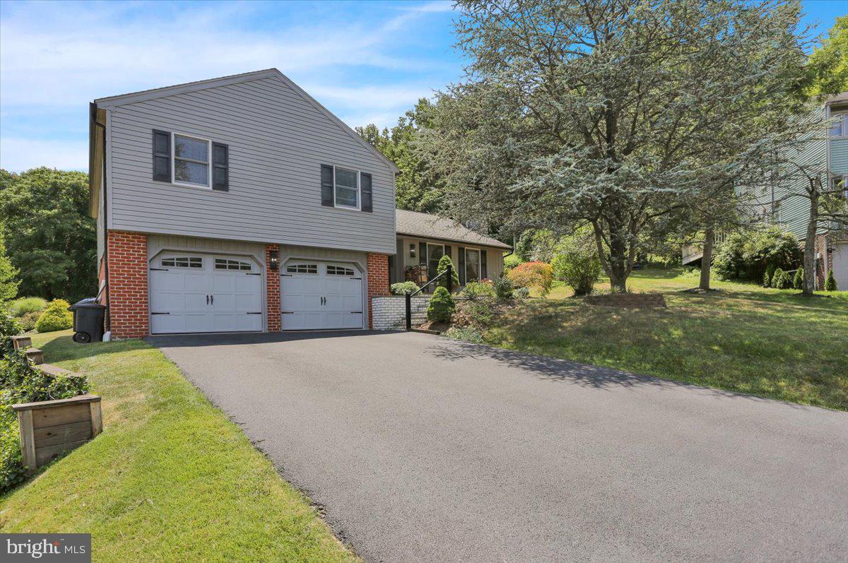 209 PEMBROKE DRIVE