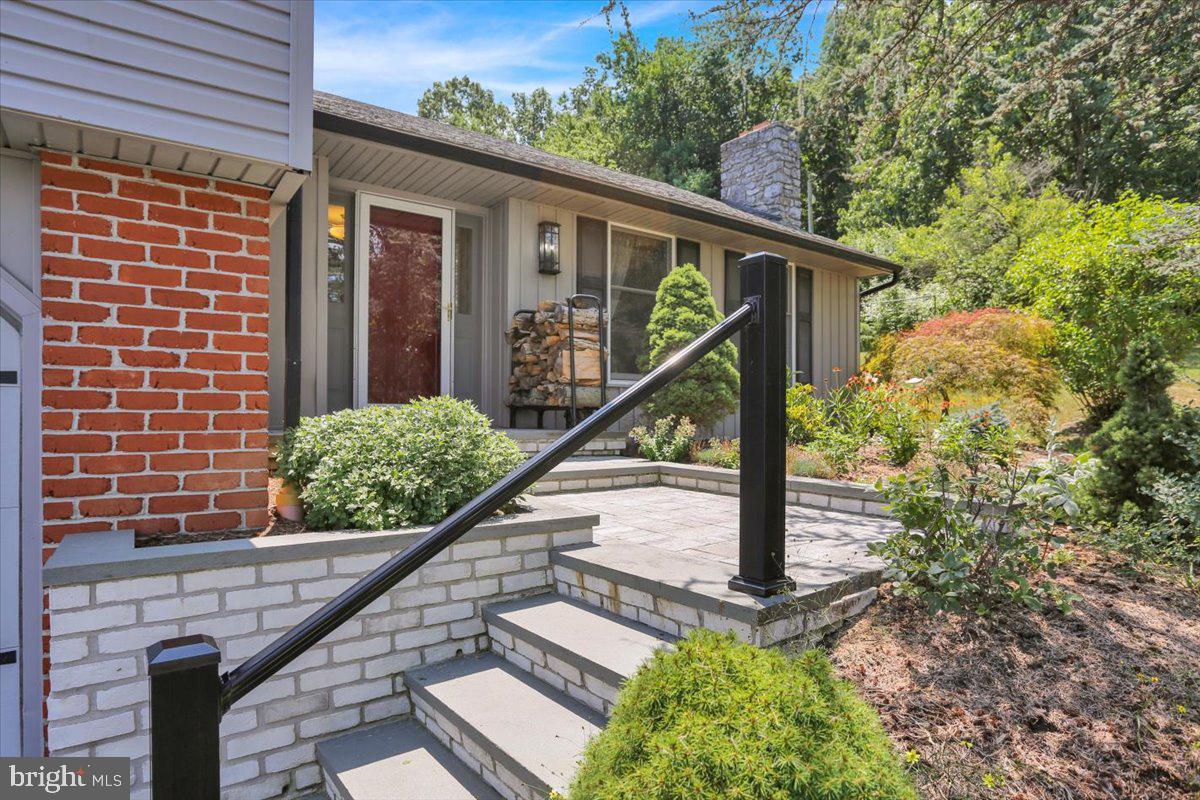 209 PEMBROKE DRIVE