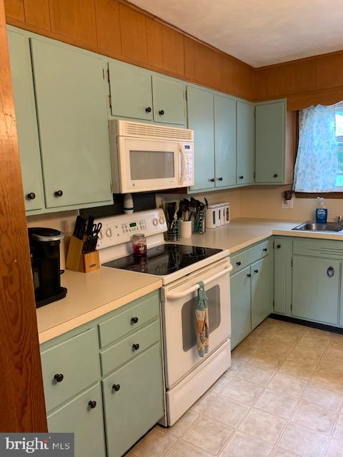 TWIN OAKS - Residential