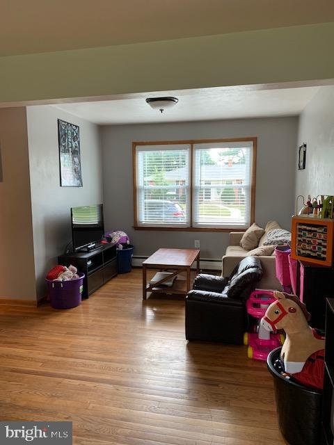 TWIN OAKS - Residential