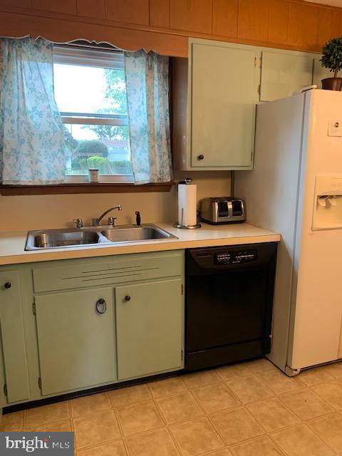 TWIN OAKS - Residential