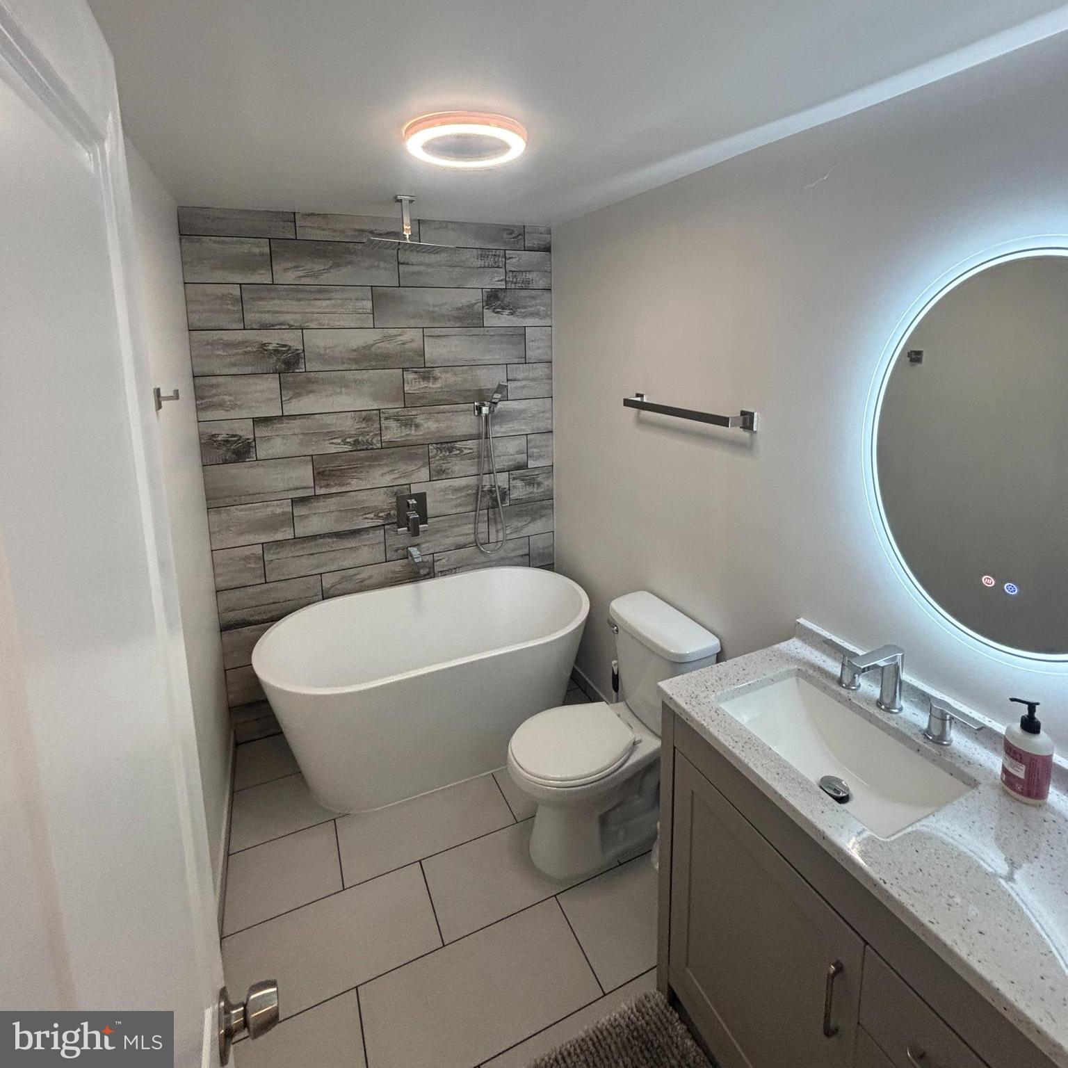 WHISPERING PINE MHP - Residential