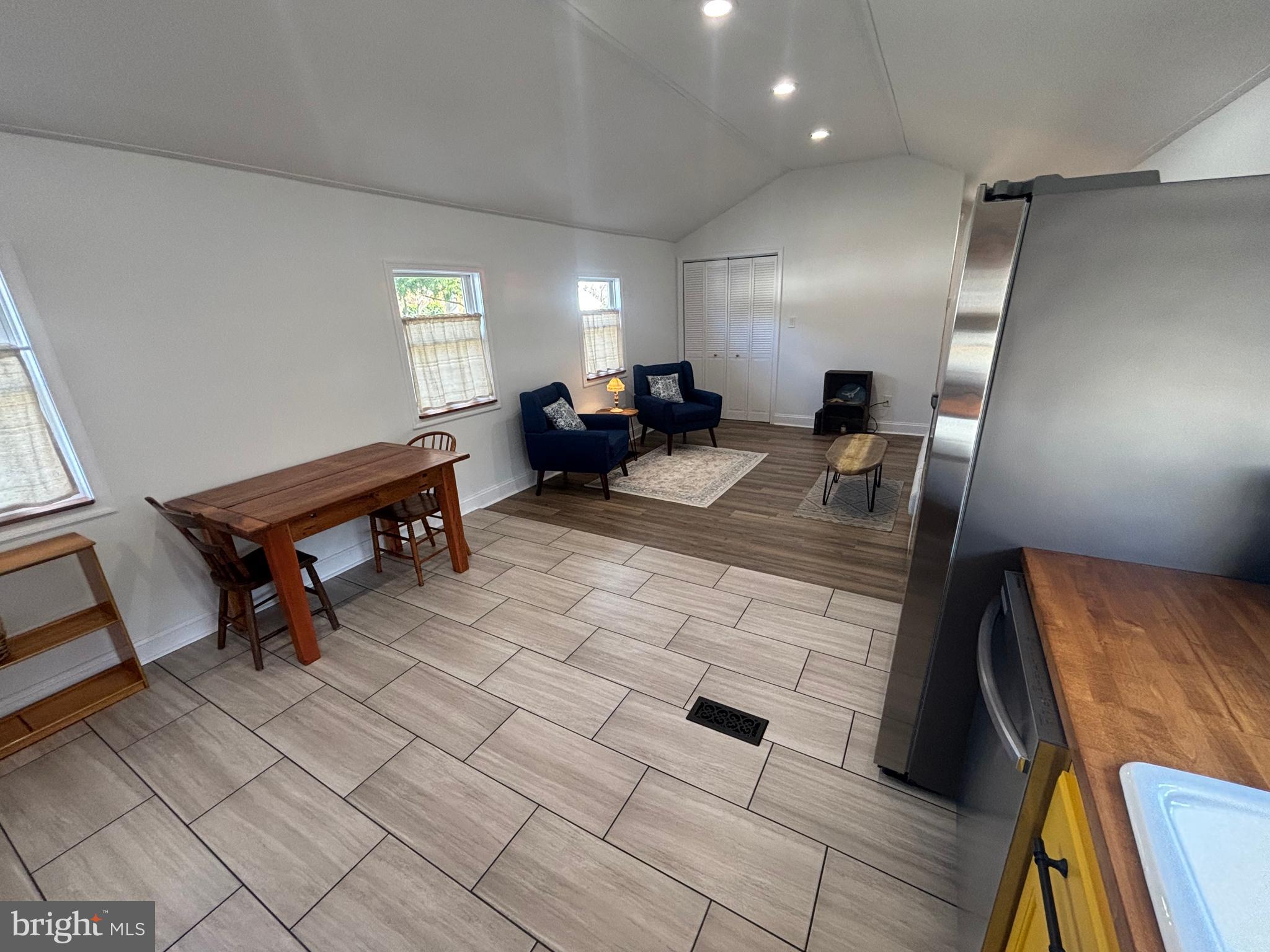 WHISPERING PINE MHP - Residential