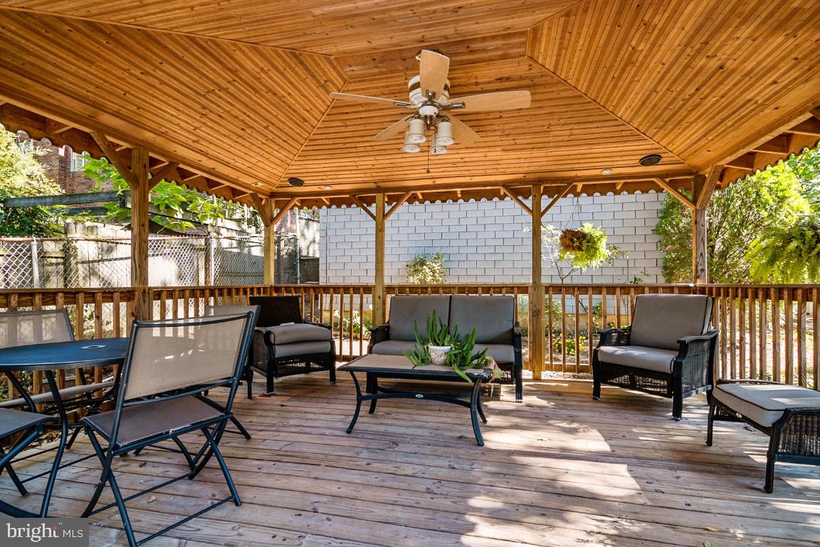 MT RAINIER - Residential